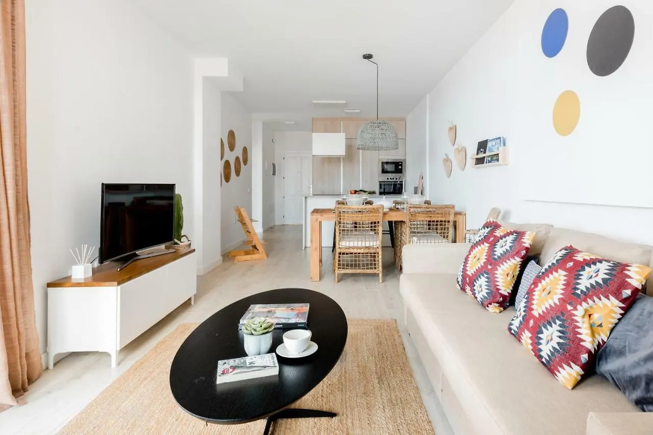 Apartamento Residencial Miramar contacts