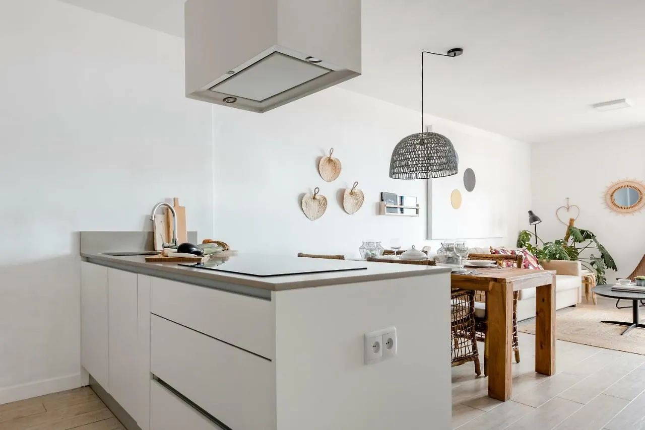Apartamento Residencial Miramar Apartment Radazul 0*,